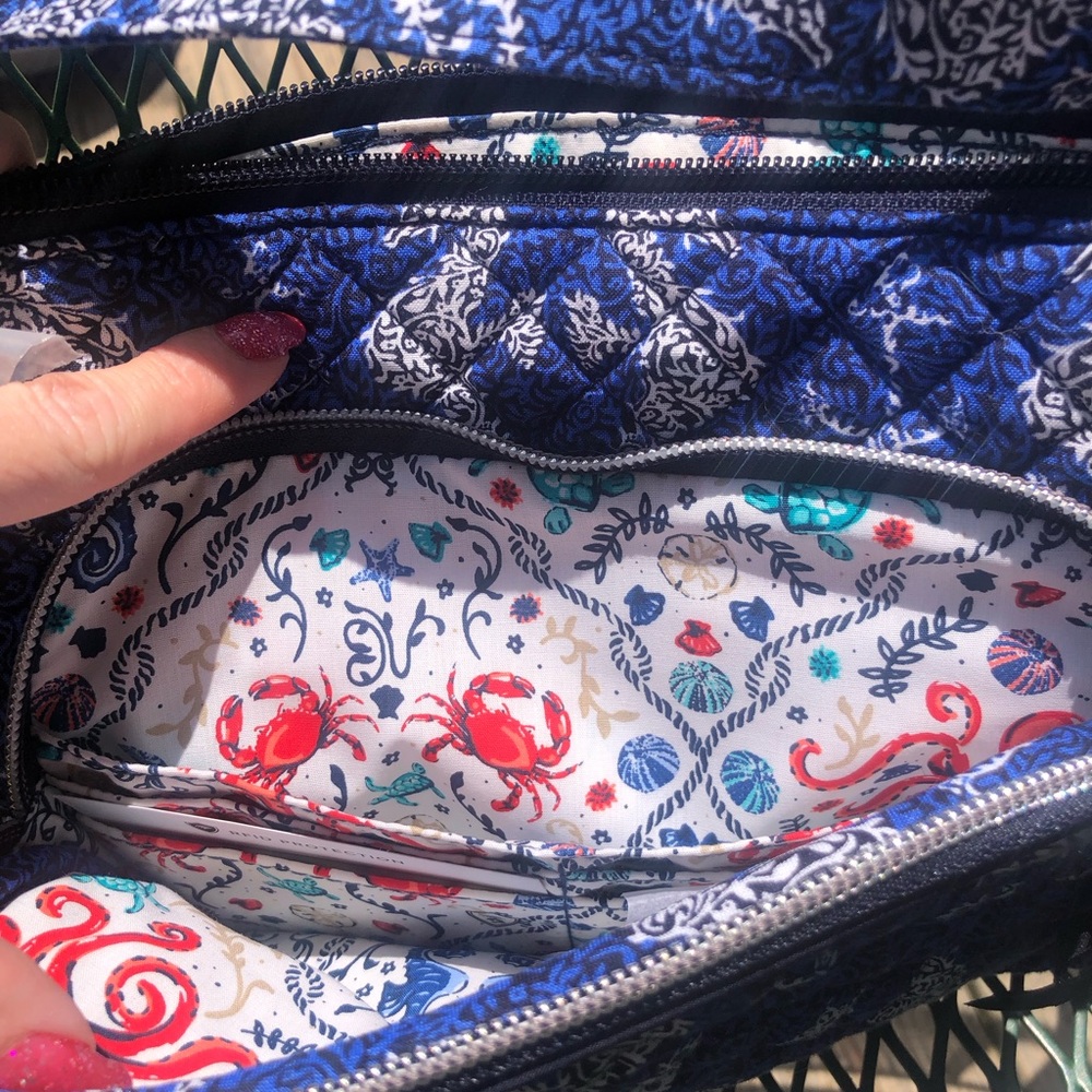 Vera Bradley Coastal SeaHorse and Ocean Navy and White Quilted Hipster Bag - Picture 6 of 7